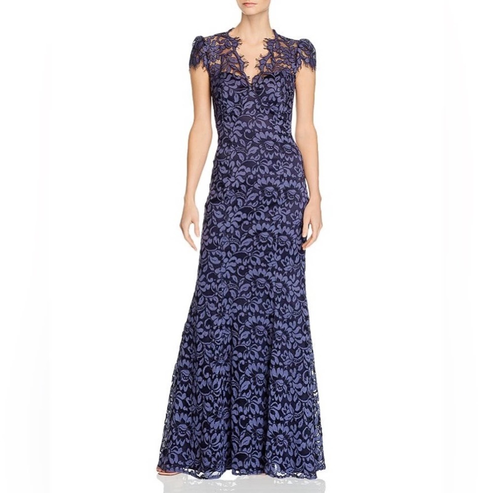 Eliza J Embroidered Floral Lace Trumpet Style Gown in Navy Blue Size 2